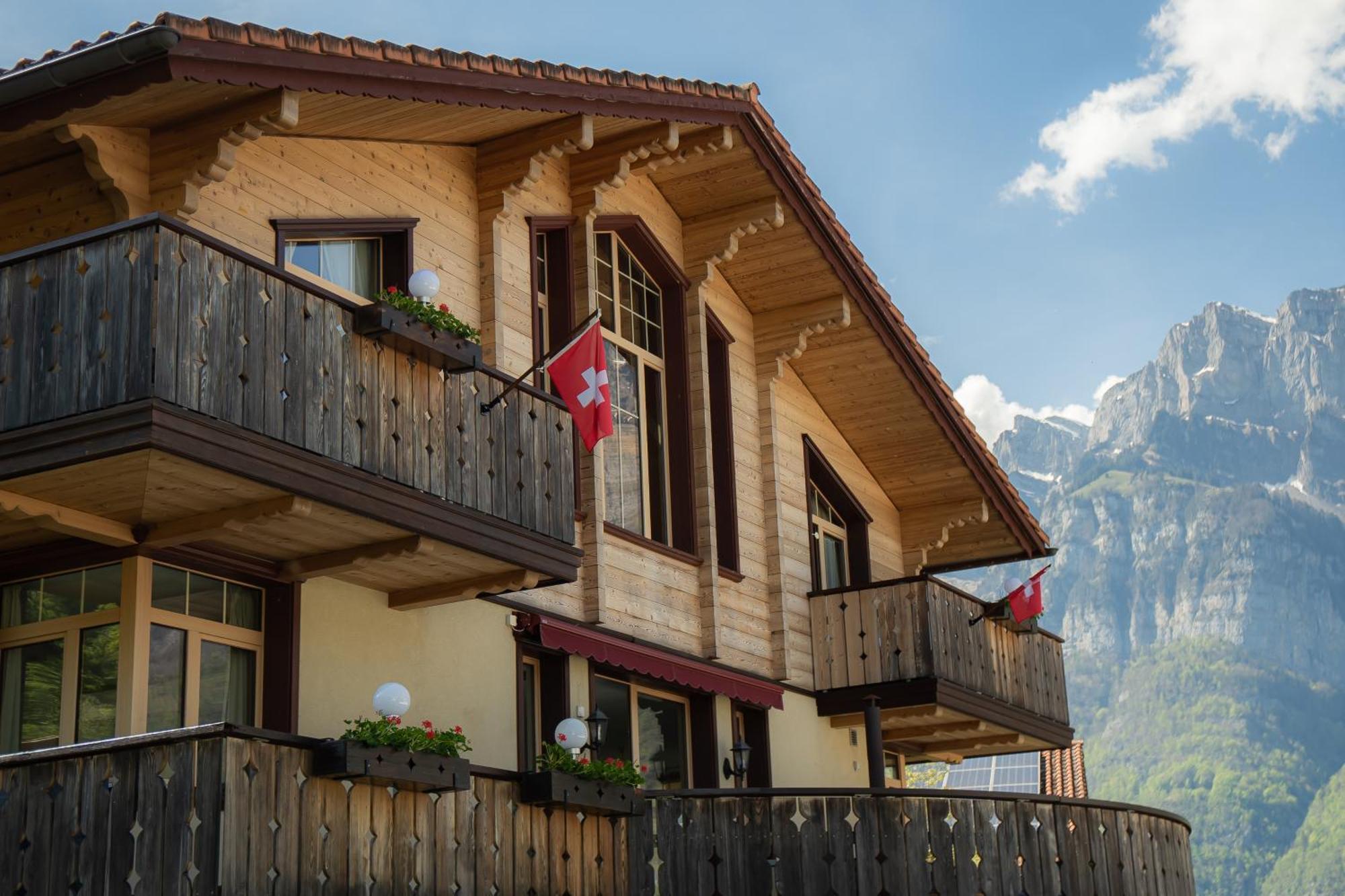 Doodle'S Amazing Chalet -Walensee - Flumserberg - Churfirsten - Heidiland - Pool - Sauna 몰스 외부 사진